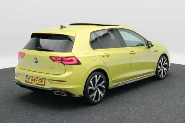 Volkswagen Golf (2021) thumbnail 2