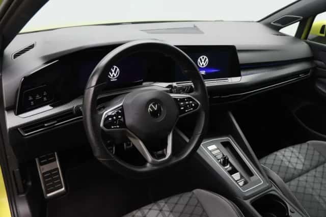 Volkswagen Golf (2021) thumbnail 3