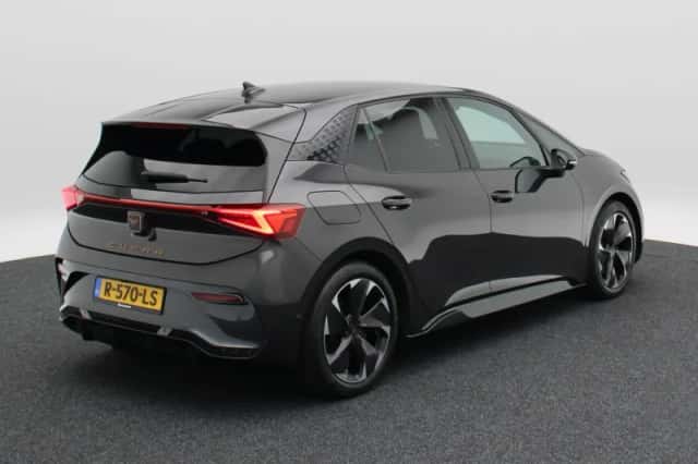 CUPRA Born (2022) thumbnail 3