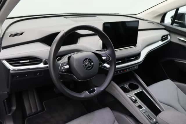 Škoda Enyaq (2022) thumbnail 4