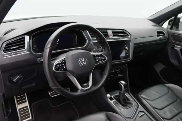 Volkswagen Tiguan (2023) thumbnail 4