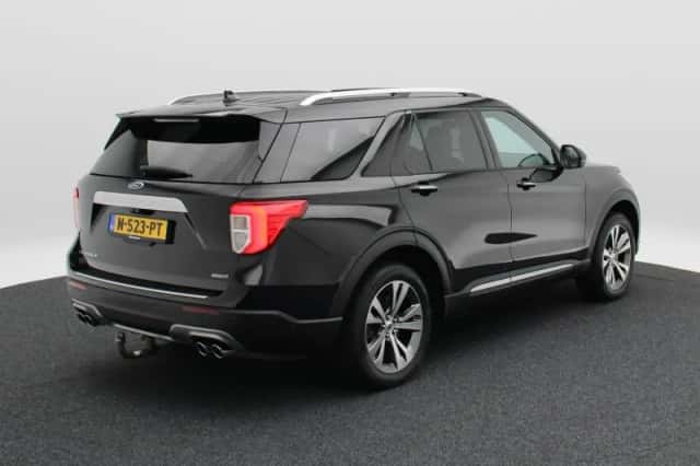 Ford Explorer (2020) thumbnail 3