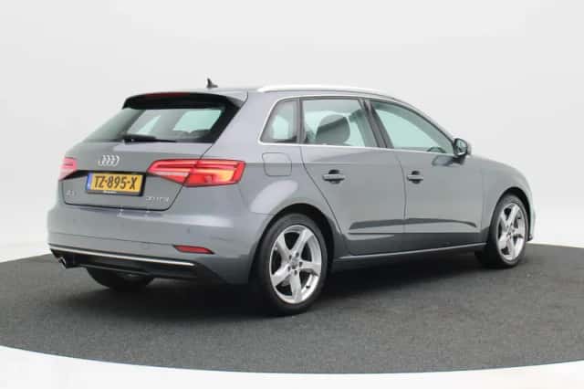 Audi A3 (2018) thumbnail 2
