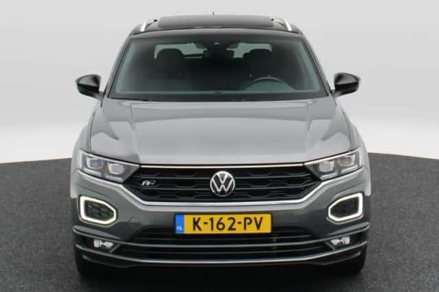 Volkswagen T-Roc (2021) thumbnail 4