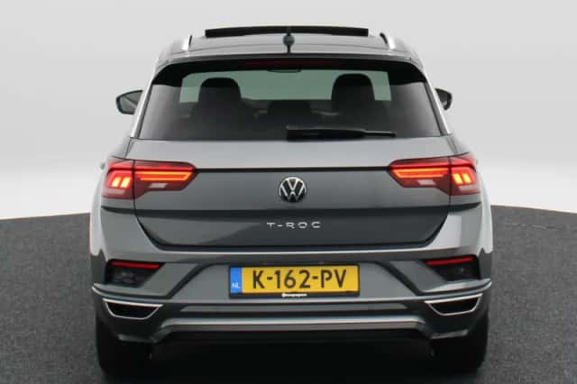 Volkswagen T-Roc (2021) thumbnail 5