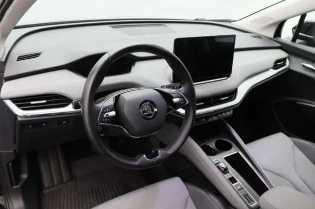 Škoda Enyaq (2022) thumbnail 4