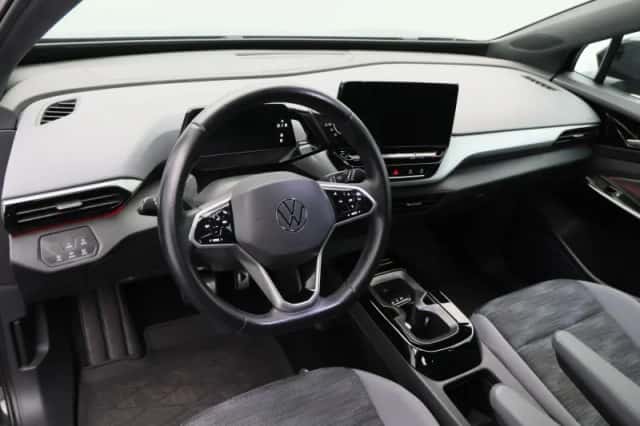 Volkswagen ID.4 (2023) thumbnail 4