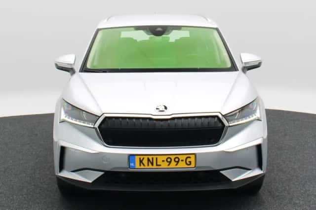Škoda Enyaq (2023) thumbnail 5