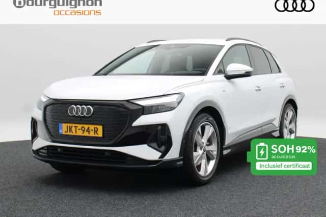 Audi Q4 e-tron (2023) thumbnail 1