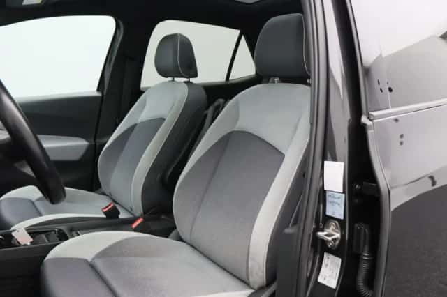 Volkswagen ID.3 (2020) thumbnail 6