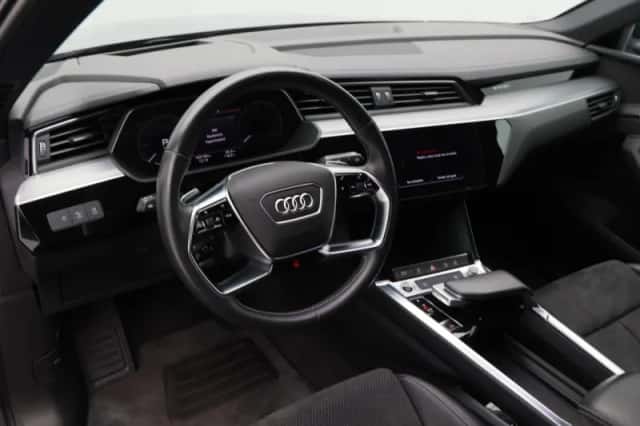 Audi e-tron (2021) thumbnail 3