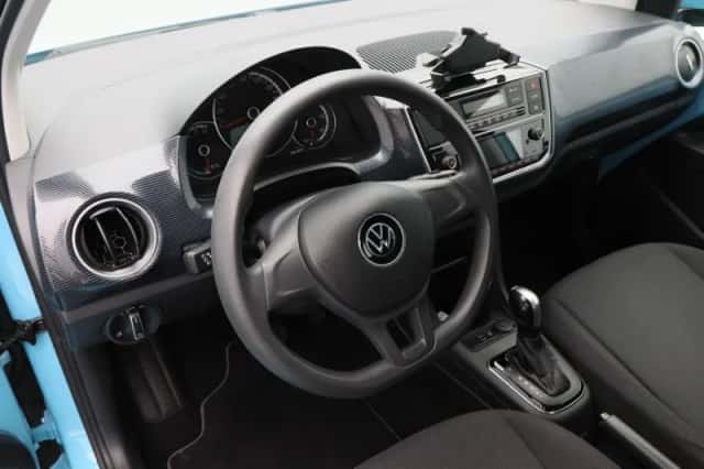 Volkswagen E-Up! (2021) thumbnail 4