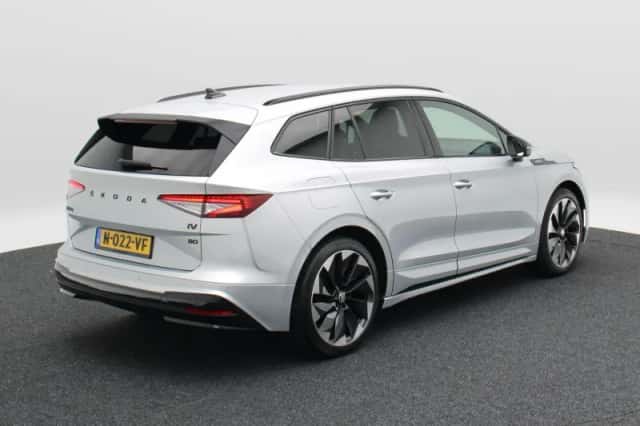 Škoda Enyaq (2021) thumbnail 3