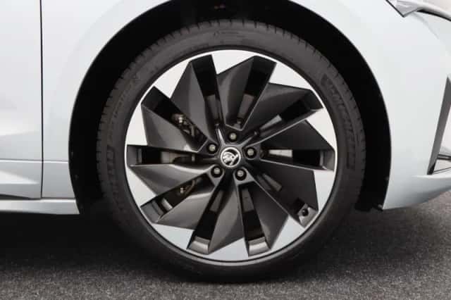 Škoda Enyaq (2021) thumbnail 6