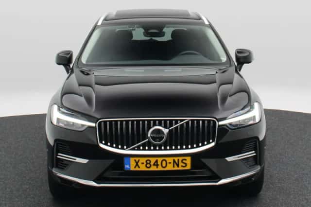 Volvo XC60 (2023) thumbnail 4