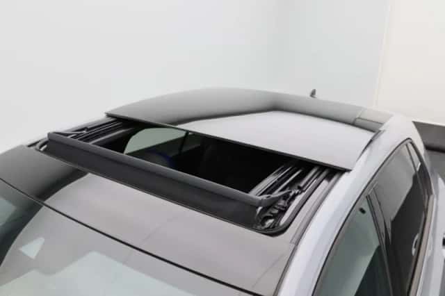 Volkswagen Golf (2025) thumbnail 5