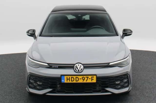 Volkswagen Golf (2025) thumbnail 6