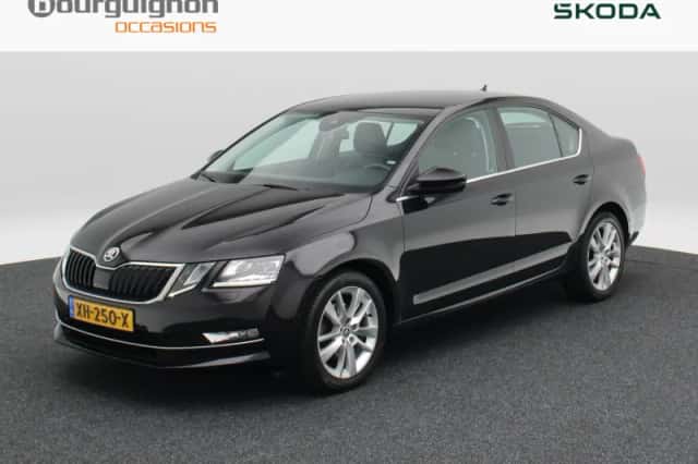 Škoda Octavia (2019) thumbnail 1