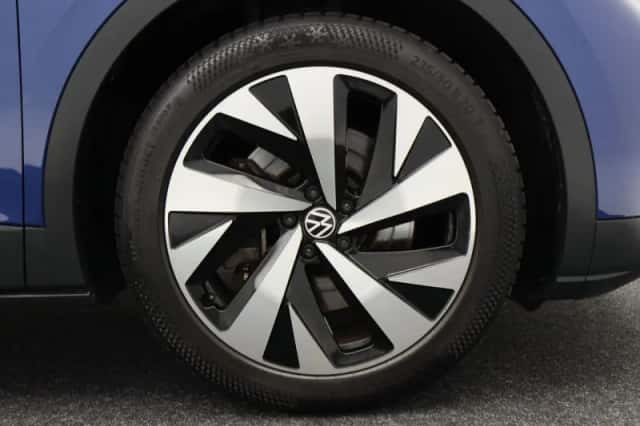 Volkswagen ID.4 (2020) thumbnail 5