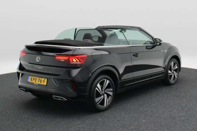 Volkswagen T-Roc (2022) thumbnail 2