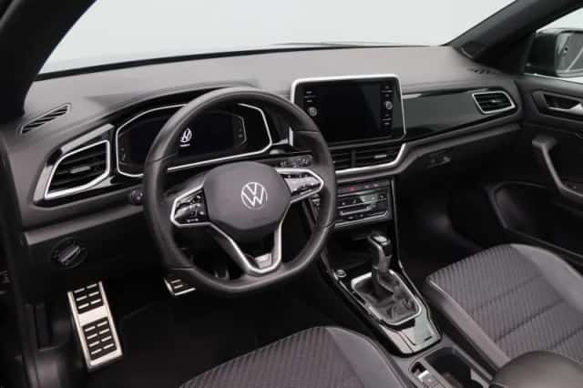 Volkswagen T-Roc (2022) thumbnail 3