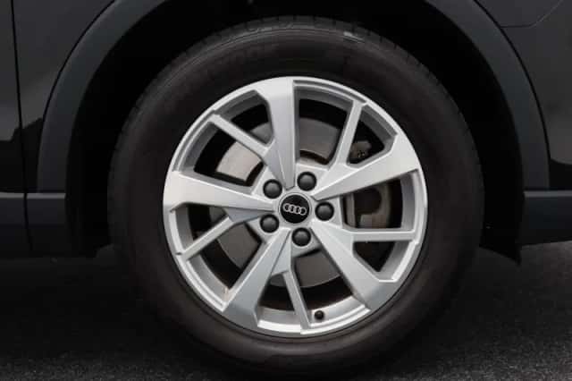 Audi Q3 (2021) thumbnail 6