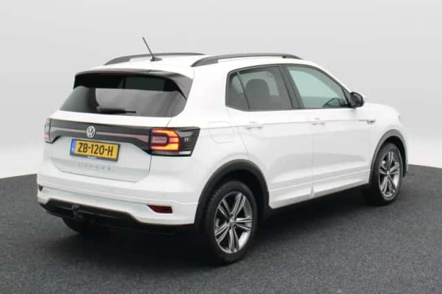 Volkswagen T-Cross (2019) thumbnail 2