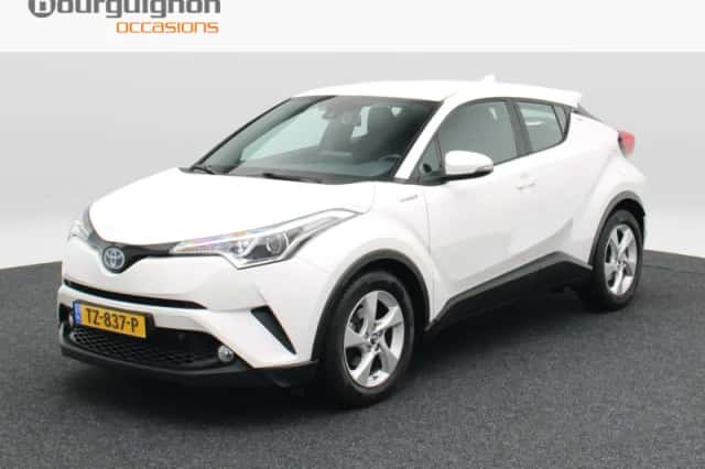 Toyota C-HR (2018) thumbnail 1