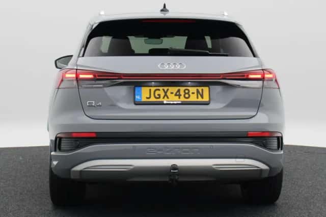 Audi Q4 e-tron (2025) thumbnail 6