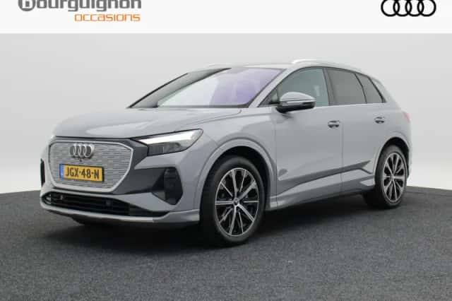 Audi Q4 e-tron (2025) thumbnail 1