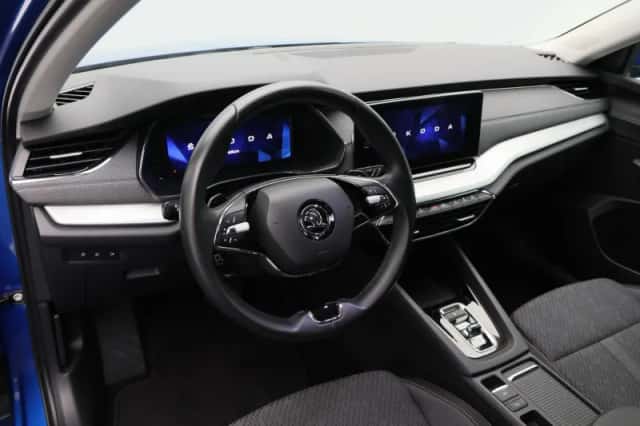 Škoda Octavia (2023) thumbnail 3