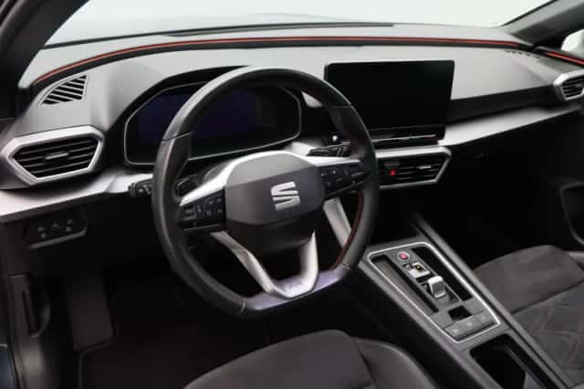 SEAT Leon (2021) thumbnail 4