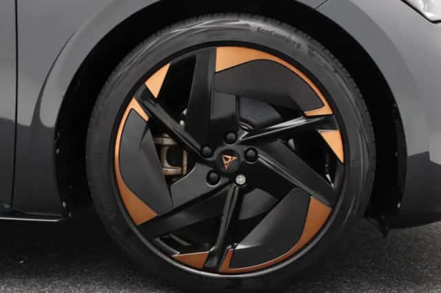 CUPRA Born (2022) thumbnail 5
