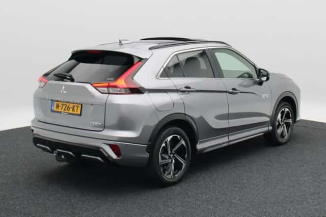 Mitsubishi Eclipse Cross (2021) thumbnail 2