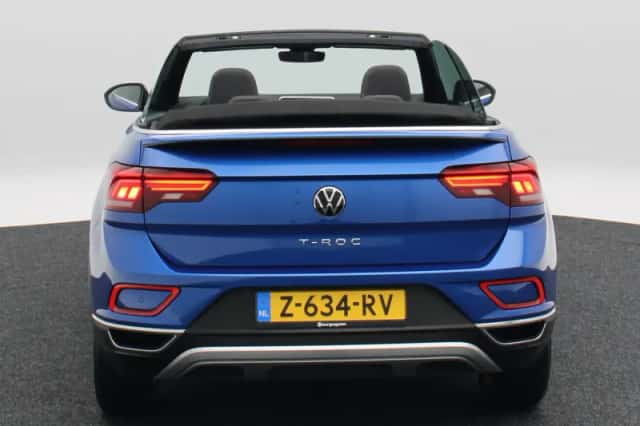 Volkswagen T-Roc (2024) thumbnail 5