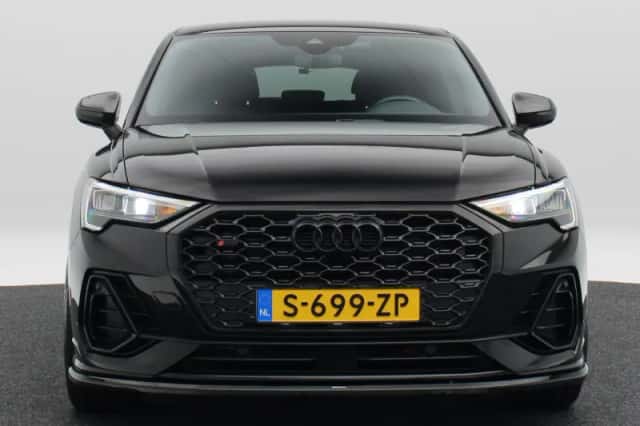 Audi Q3 (2022) thumbnail 4