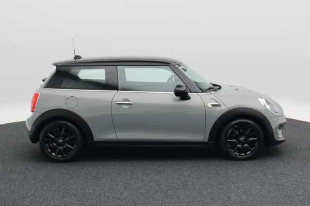 MINI Cooper (2017) thumbnail 6