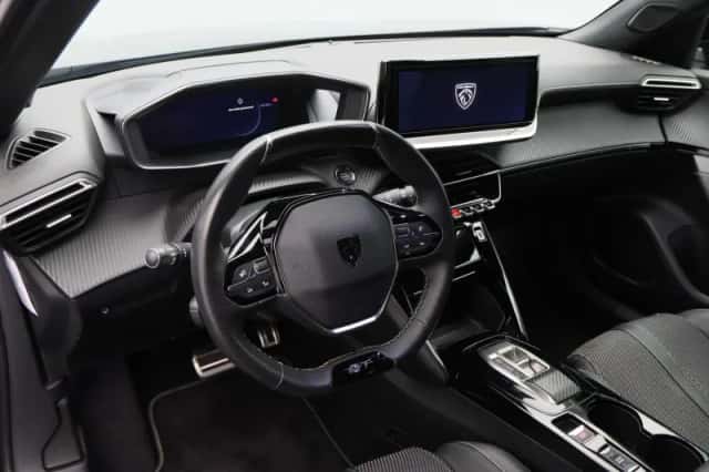 Peugeot e-2008 (2023) thumbnail 4
