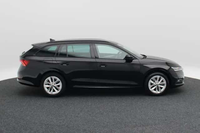 Škoda Octavia (2021) thumbnail 6