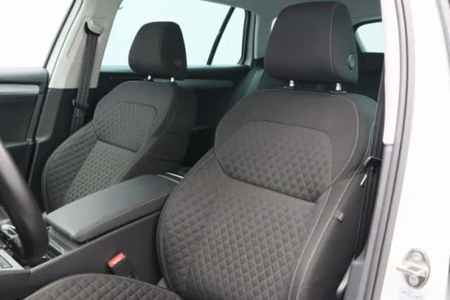 Škoda Superb (2021) thumbnail 6