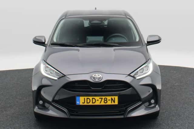 Toyota Yaris (2025) thumbnail 4