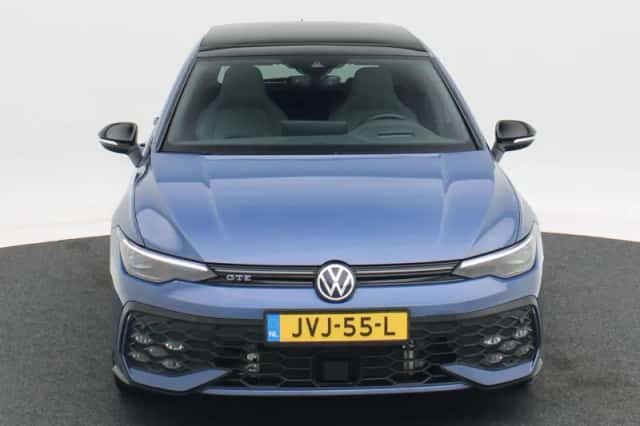Volkswagen Golf (2025) thumbnail 5