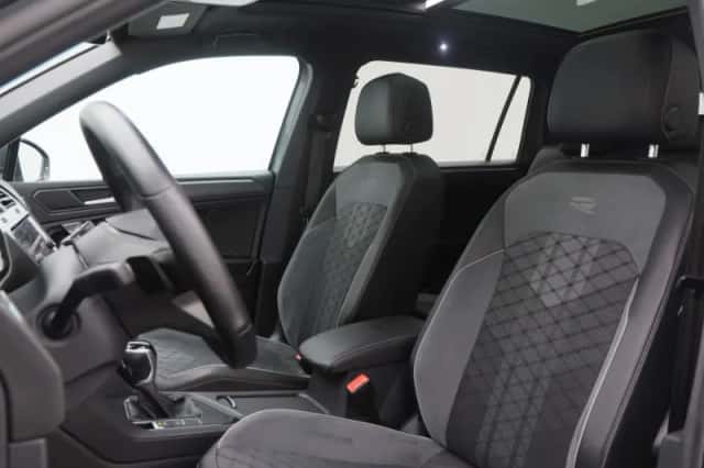 Volkswagen Tiguan (2023) thumbnail 5