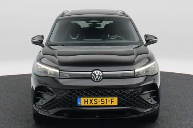 Volkswagen Tiguan (2025) thumbnail 5