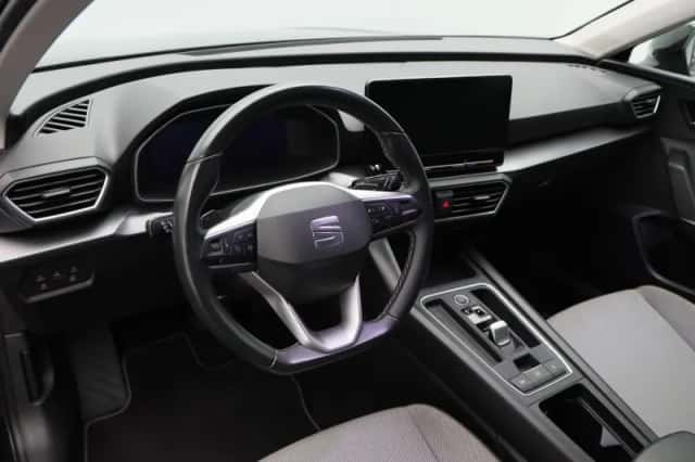 SEAT Leon Sportstourer (2023) thumbnail 3