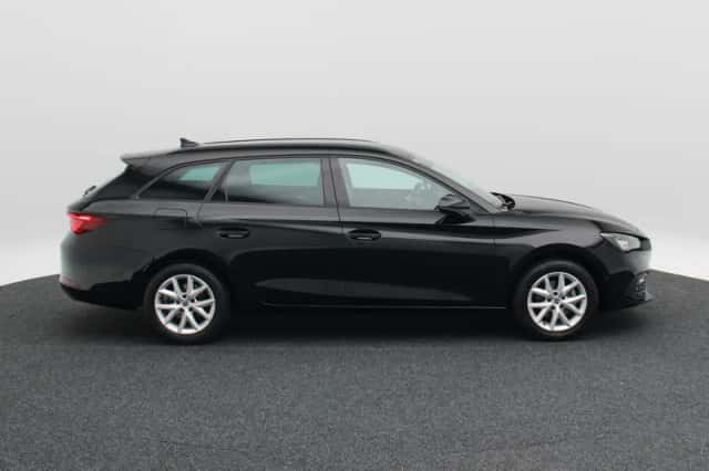 SEAT Leon Sportstourer (2023) thumbnail 6
