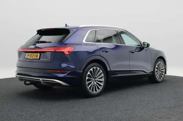 Audi e-tron (2020) thumbnail 3