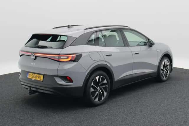 Volkswagen ID.4 (2023) thumbnail 3