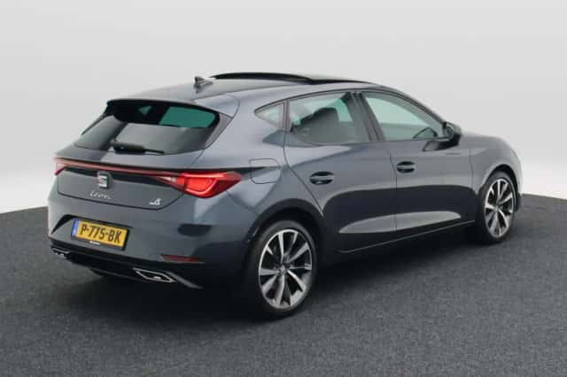 SEAT Leon (2021) thumbnail 2