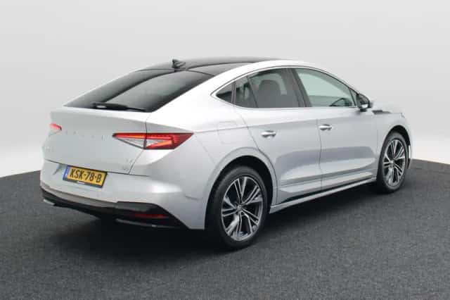 Škoda Enyaq (2023) thumbnail 3